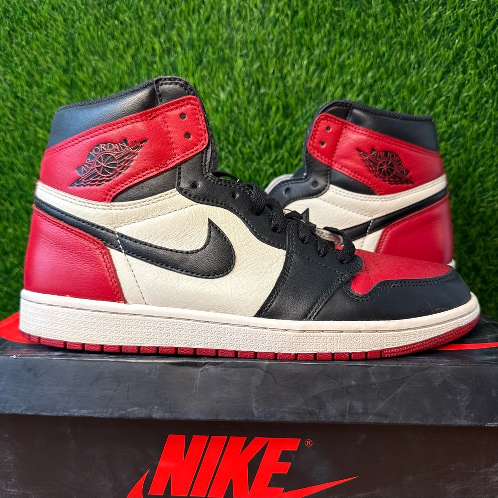 Nike Air Jordan 1 Retro High OG Bred Toe 2018 Red Black White - Picture 1 of 11